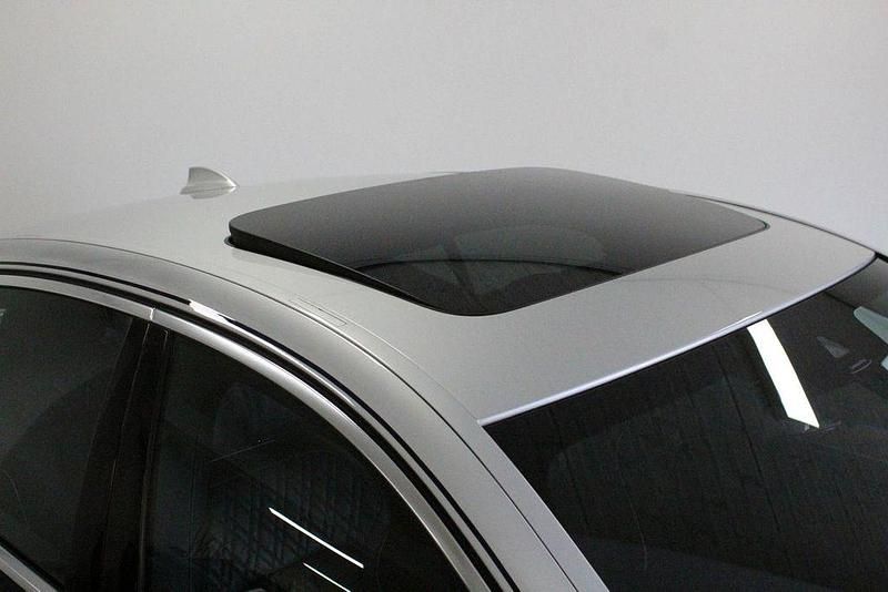 Gebraucht BMW 750 Executive 532 PS (391 kW) 2020 Blau Limousine