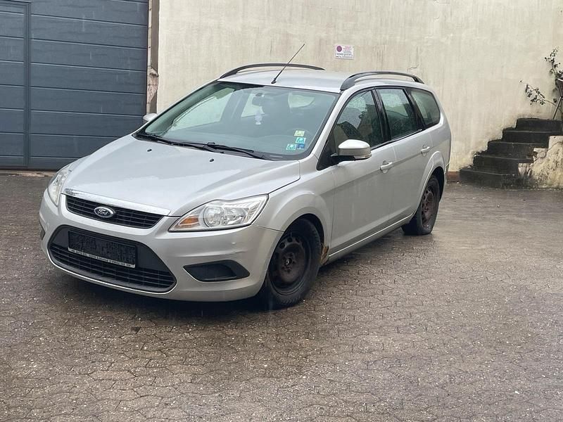 Gebraucht Ford Focus 100 PS (73 kW) 2008 Silber Kombi