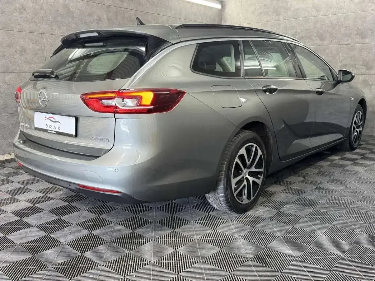 Gebraucht Opel Insignia 110 PS (80 kW) 2018 Quarz grau Kombi