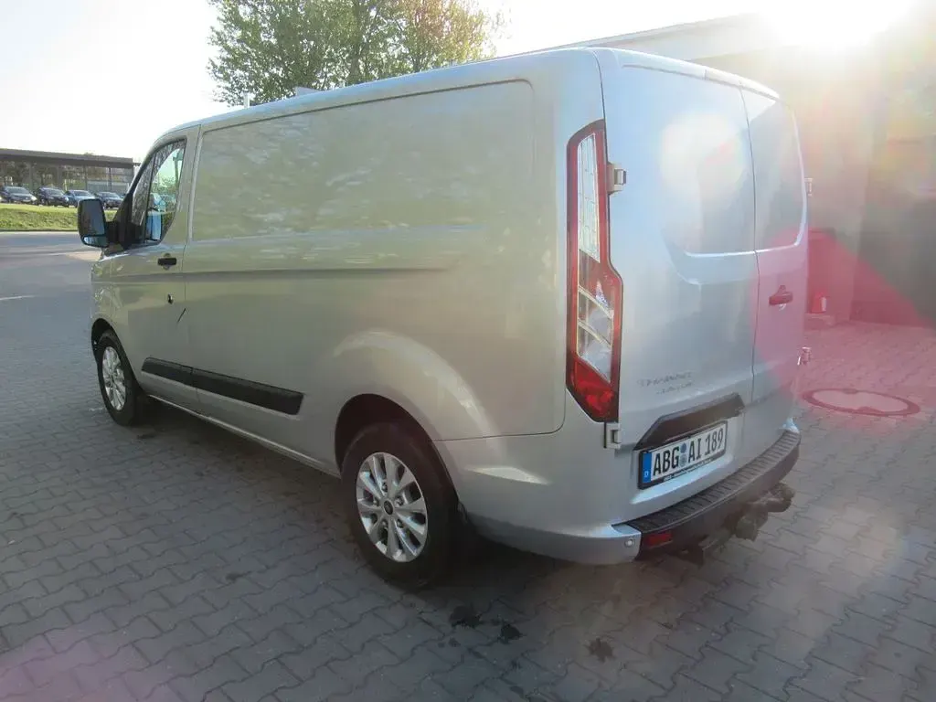 Gebraucht Ford Transit Custom 131 PS (96 kW) 2019 Silber Limousine