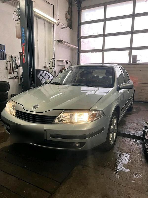 Gebraucht Renault Laguna II 120 PS (88 kW) 2004 Silber Limousine