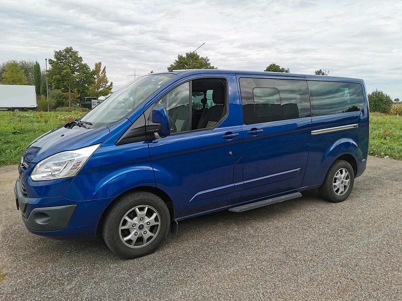 Blau Gebraucht 2014 Ford Tourneo Custom Titanium Van | 19.000 € (Fairer Preis) - Bild 1/4