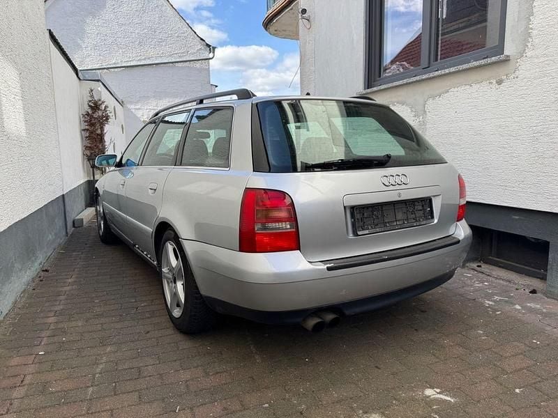 Gebraucht Audi A4 Sport 150 PS (110 kW) 1999 Silber Kombi