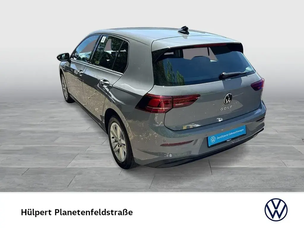 Gebraucht VW Golf VIII Life 150 PS (110 kW) 2025 Grau Limousine