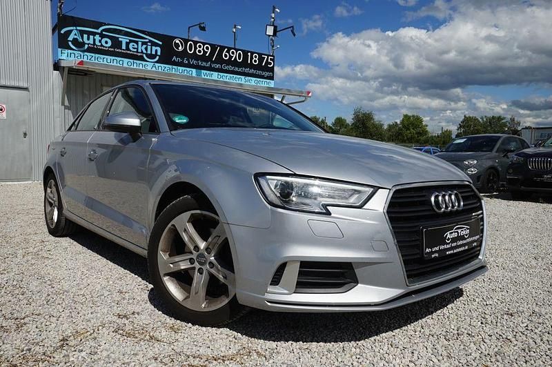 Silber Gebraucht 2018 Audi A3 Sport Limousine | 14.790 € (Guter Preis) - Bild 1/3