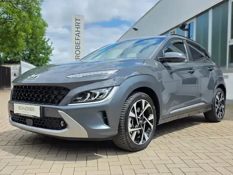 Gebraucht Hyundai Kona Prime 199 PS (146 kW) 2023 Ecotronic grey SUV