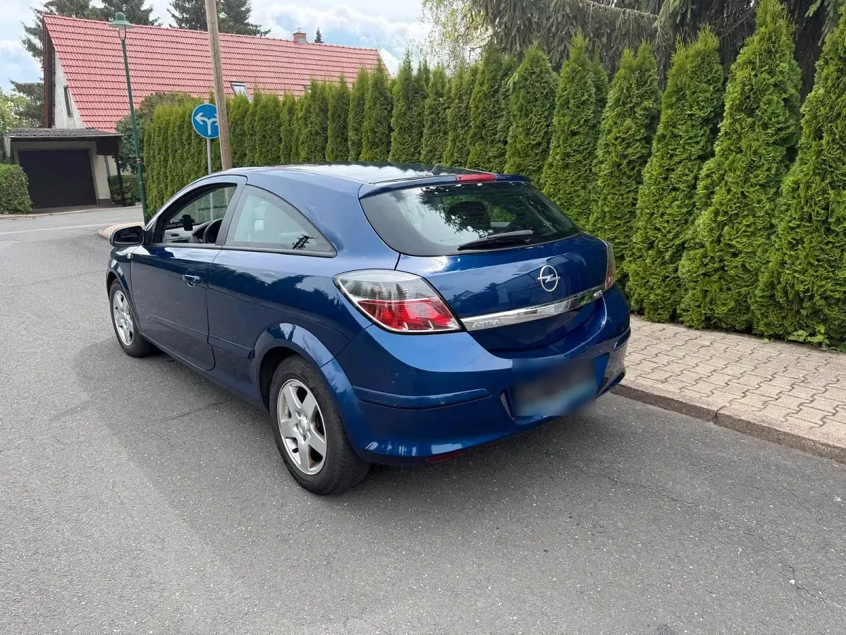 Gebraucht Opel Astra GTC 90 PS (66 kW) 2008 Blau Limousine
