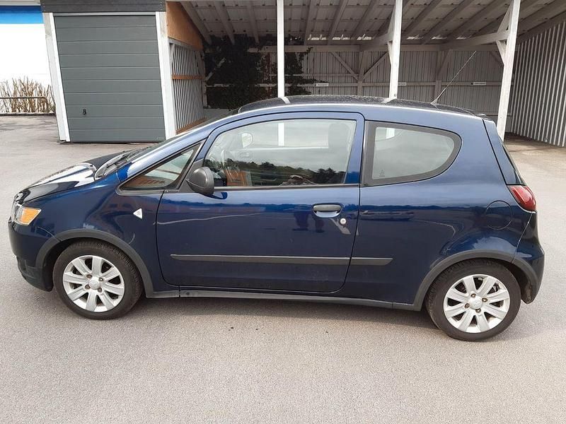 Second-hand Mitsubishi Colt Edition 95 CP (69 kW) 2011 Albastru Hatchback