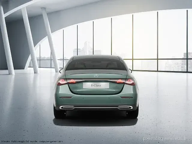 Gebraucht Mercedes E220 Premium 197 PS (144 kW) 2024 Metalliclack verdesilber Limousine