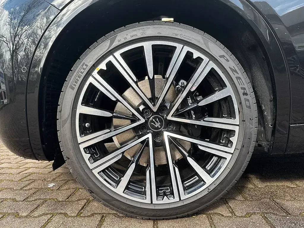 Gebraucht Maserati Grecale 330 PS (242 kW) 2026 Schwarz SUV