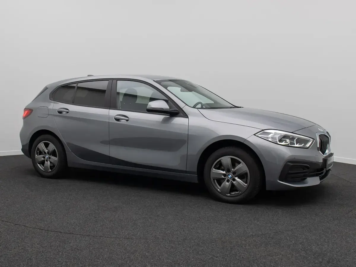 Gebraucht BMW 118 Advantage 136 PS (100 kW) 2023 Grau Kleinwagen