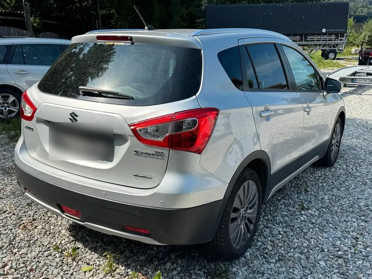 Gebraucht Suzuki SX4 120 PS (88 kW) 2015 Silber Limousine