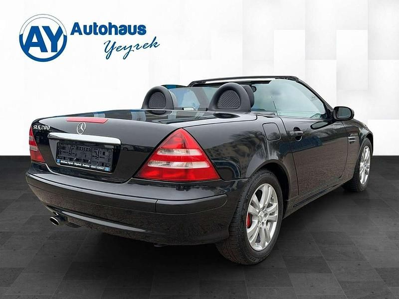 Gebraucht Mercedes SLK200 163 PS (119 kW) 2003 Obsidianschwarz  metalliclack Cabrio