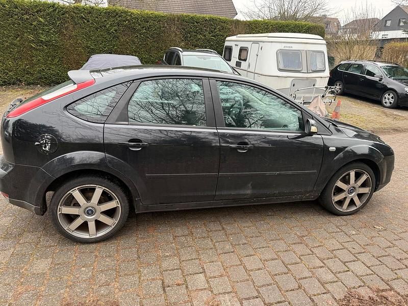 Gebraucht Ford Focus 136 PS (100 kW) 2006 Schwarz Limousine