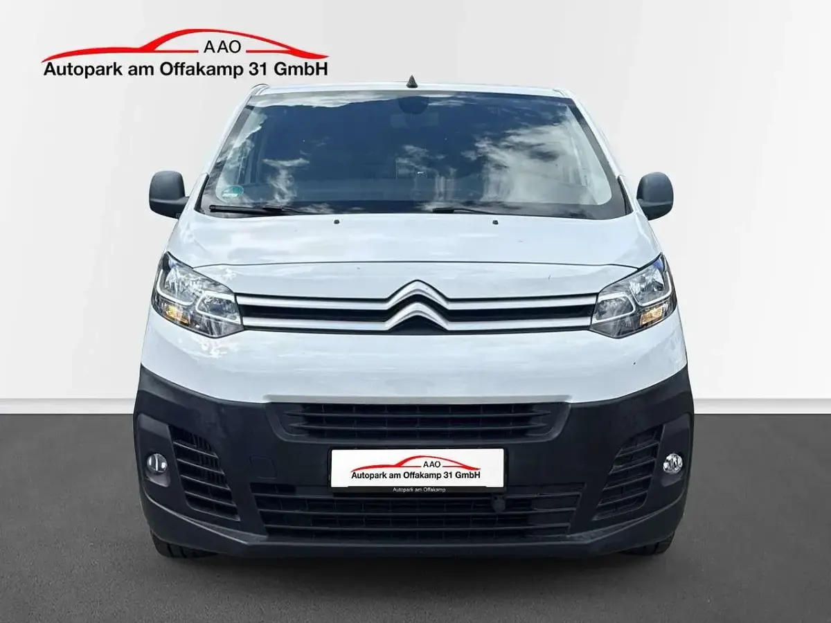 Używany Citroën Jumpy Business Class 122 KM (89 kW) 2019 Biały Minivan