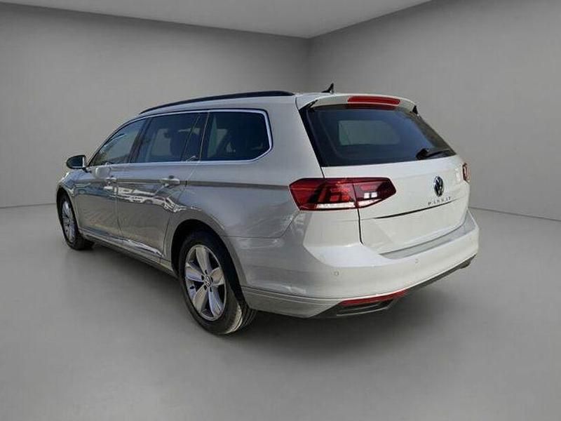 Gebraucht VW Passat Business 190 PS (139 kW) 2022 Grau Kombi