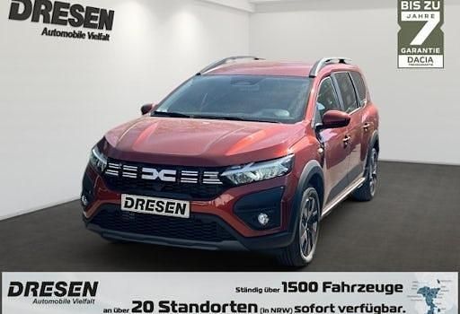 Neu Dacia Jogger Expression 110 PS (80 kW) 2025 Grün Van / Kleinbus
