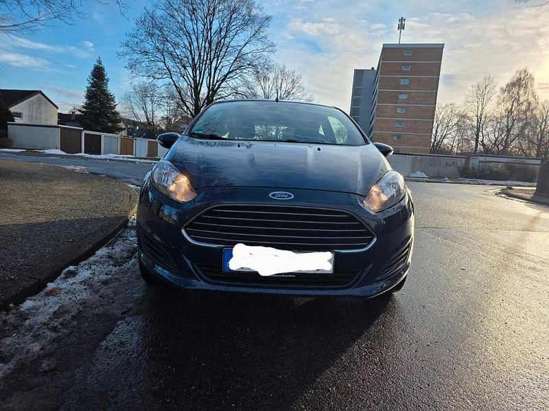 Blau Gebraucht 2014 Ford Fiesta SYNC Edition Kleinwagen | 2.399 € (Superpreis) - Bild 1/4