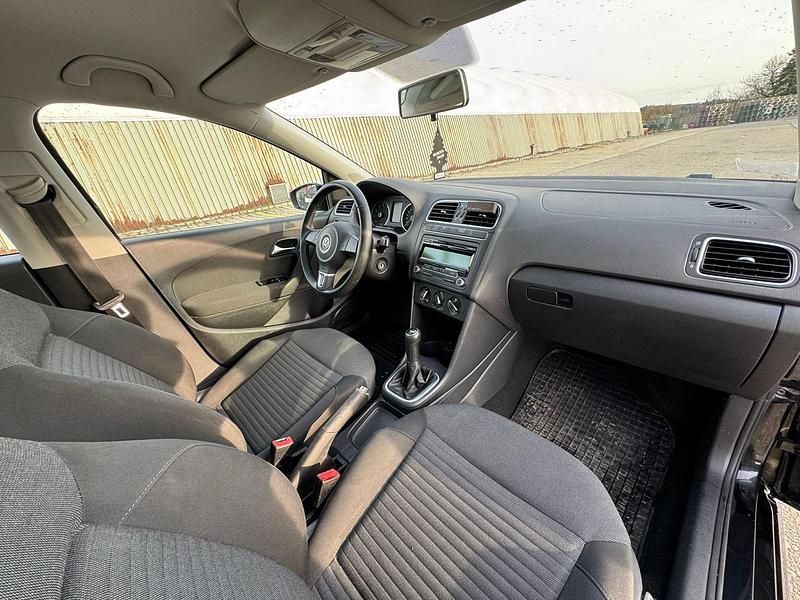 Gebraucht VW Polo 69 PS (50 kW) 2011 Schwarz Kleinwagen