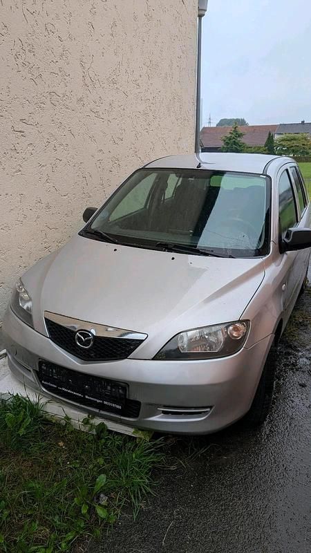 Silber Gebraucht 2007 Mazda 2 Kleinwagen | 500 € (Superpreis) - Bild 1/3