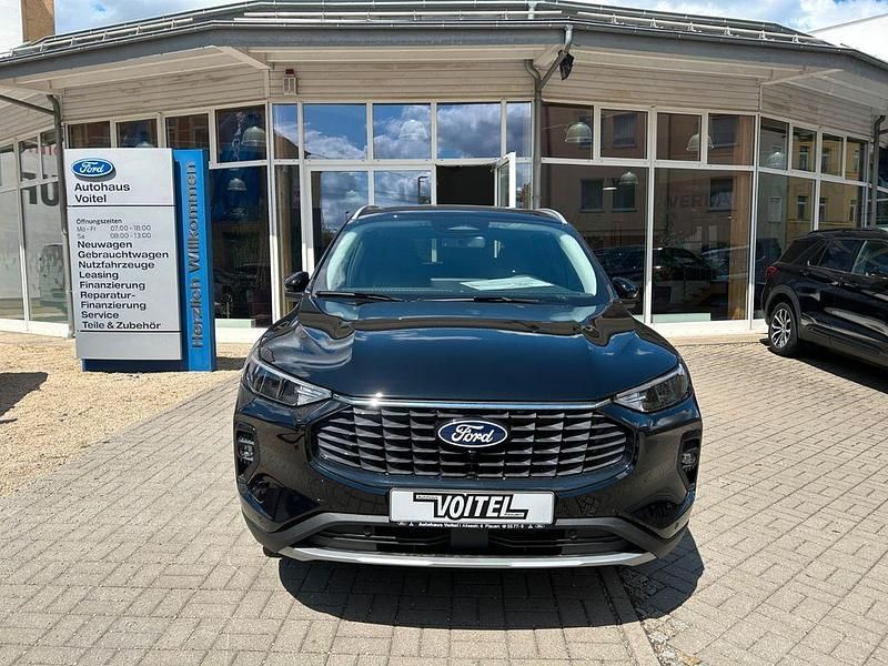Neu Ford Kuga Titanium 186 PS (136 kW) 2025 Schwarz SUV