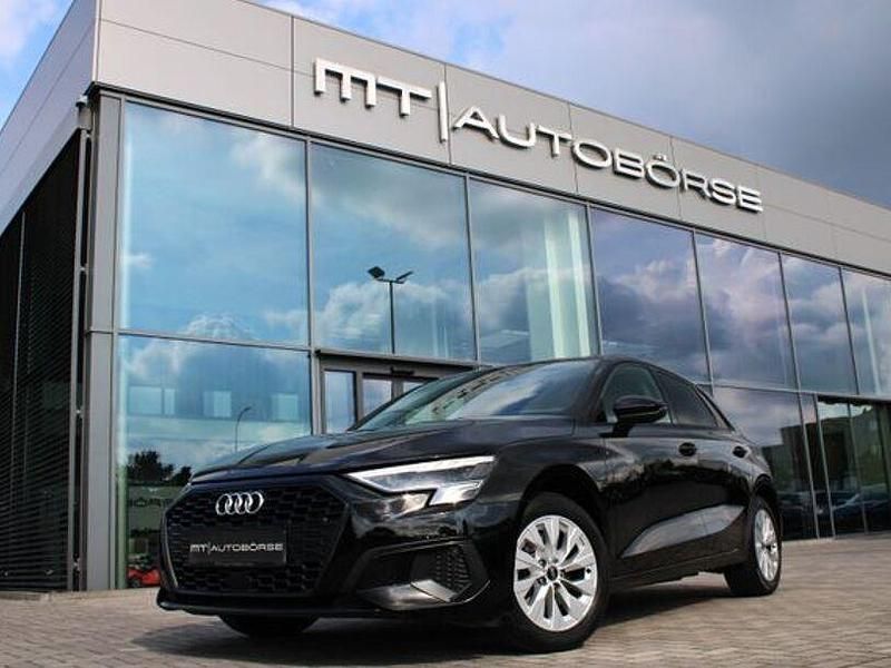 Schwarz Gebraucht 2021 Audi A3 e-tron Basis Kleinwagen | 19.900 € (Fairer Preis) - Bild 1/4
