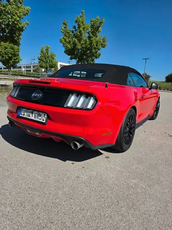 Gebraucht Ford Mustang GT 421 PS (309 kW) 2017 Rot Cabrio