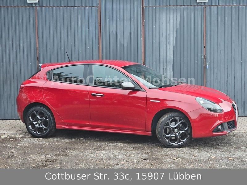 Gebraucht Alfa Romeo Giulietta Super 150 PS (110 kW) 2016 Rot Limousine