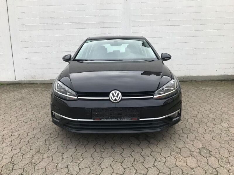 Schwarz Gebraucht 2018 VW Golf VII Comfortline Limousine | 14.500 € (Guter Preis) - Bild 1/4