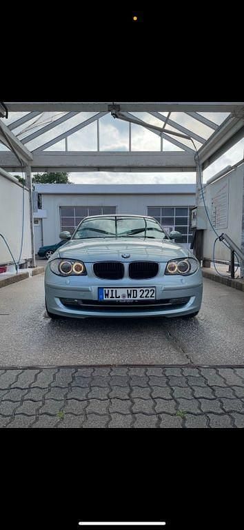Grün Gebraucht 2008 BMW 118 Kleinwagen | 5.000 € (Fairer Preis) - Bild 1/4
