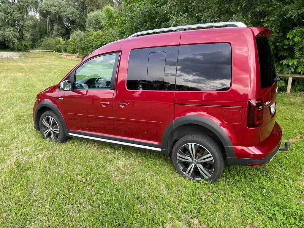 Gebraucht VW Caddy S 150 PS (110 kW) 2016 Rot Van / Kleinbus