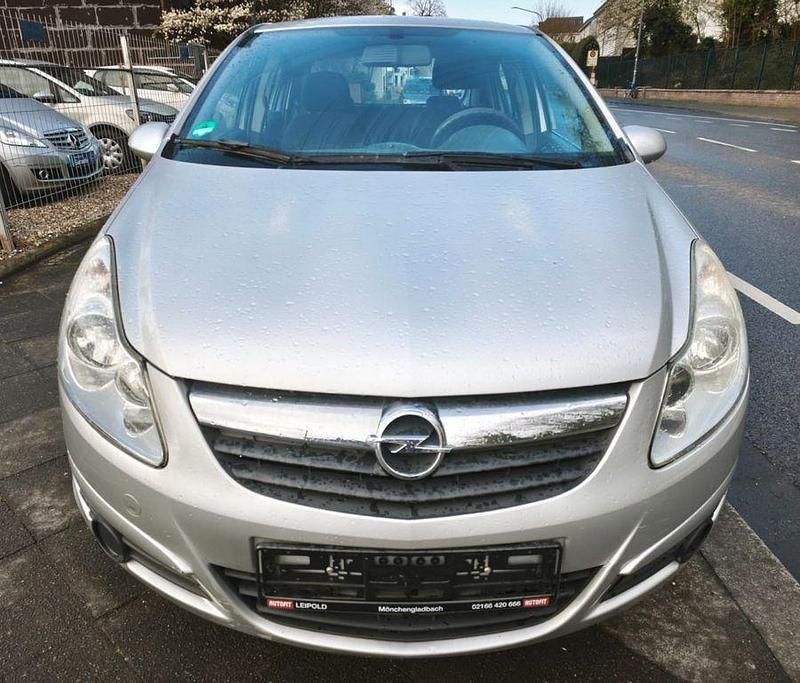 Gebraucht Opel Corsa Selection 101 PS (74 kW) 2010 Silber Kleinwagen