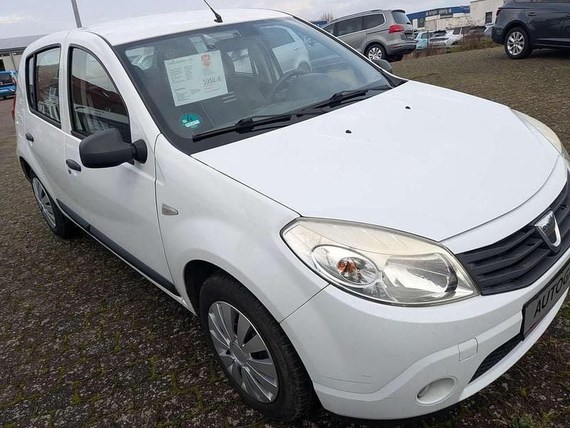 Gebraucht Dacia Sandero 75 PS (55 kW) 2012 Weiß Kleinwagen