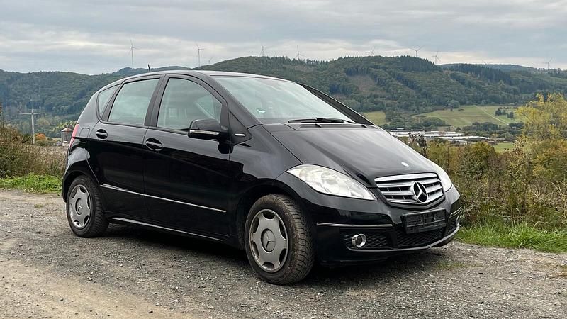 Schwarz Gebraucht 2008 Mercedes A160 Kleinwagen | 1.749 € (Fairer Preis) - Bild 1/4