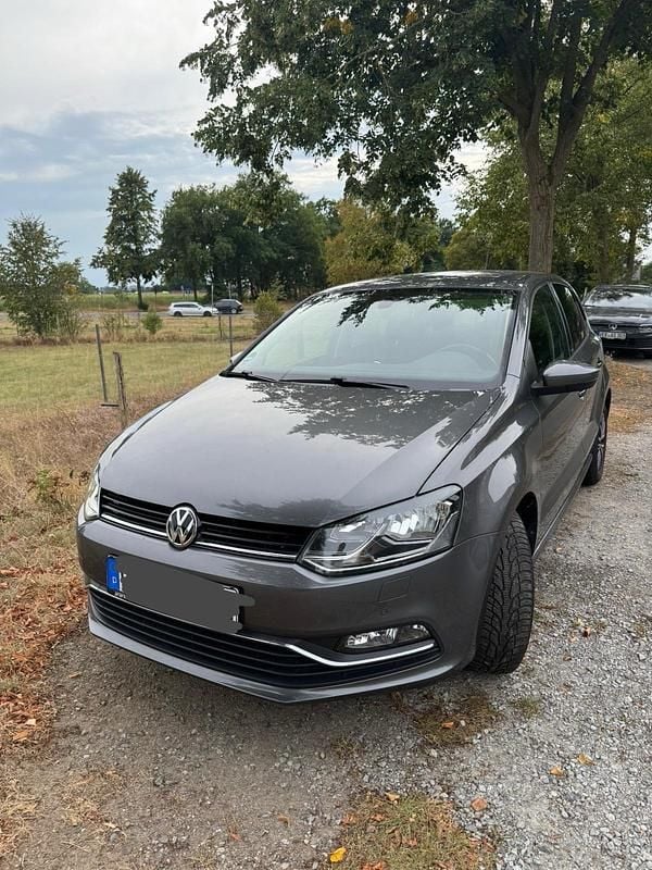 Grau Gebraucht 2016 VW Polo Kleinwagen | 10.000 € (Etwas zu teuer) - Bild 1/4
