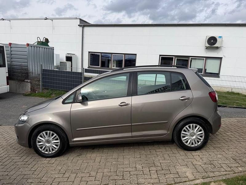 Gebraucht VW Golf VI Trendline 105 PS (77 kW) 2011 Braun Kleinwagen