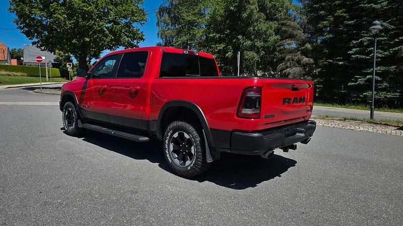 Gebraucht Dodge Ram 401 PS (294 kW) 2021 Rot Pickup