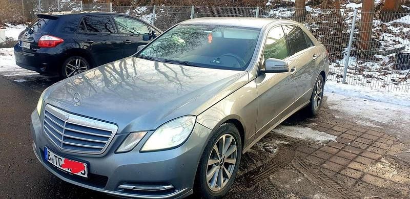 Gebraucht Mercedes E300 Elegance 231 PS (169 kW) 2012 Grau Limousine