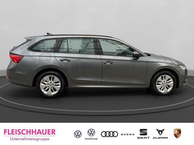 Gebraucht Skoda Octavia Ambition 116 PS (85 kW) 2022 Grau Kombi