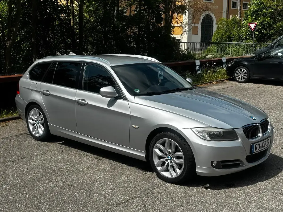 Gebraucht BMW 318 Exclusive 143 PS (105 kW) 2012 Silber Kombi