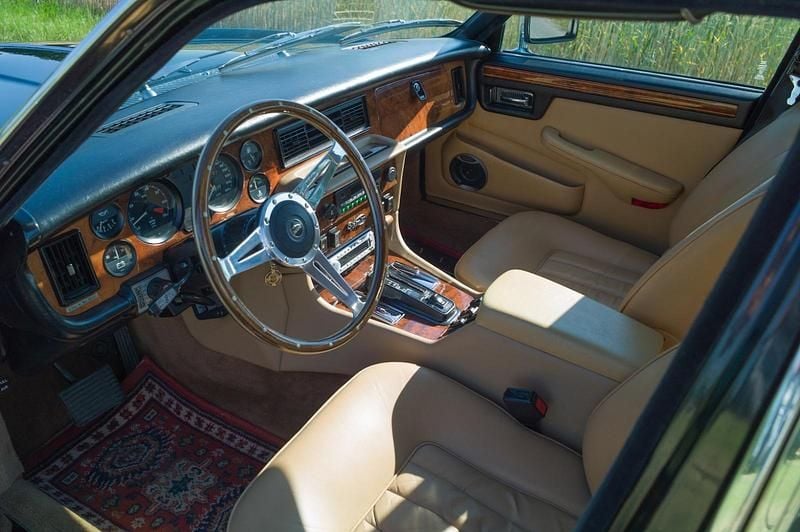 Gebraucht Jaguar XJ12 295 PS (216 kW) 1980 Schwarz Limousine