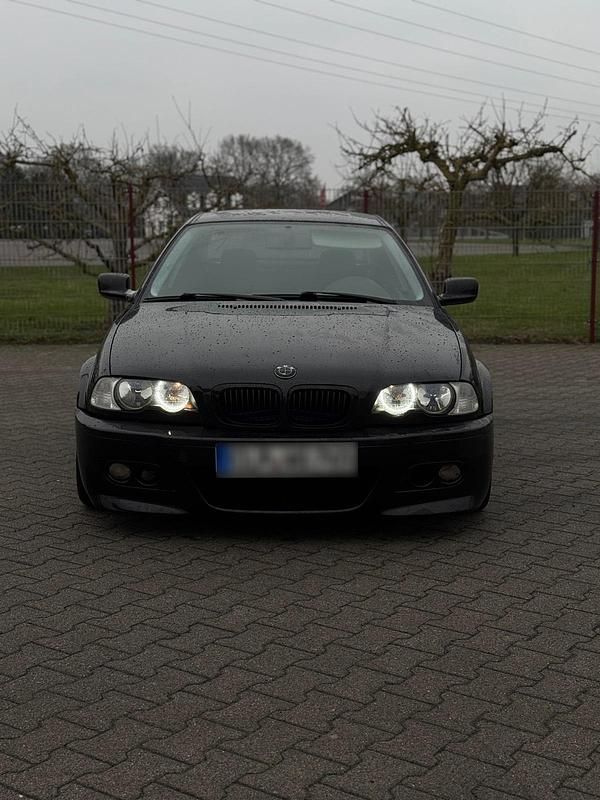 Gebraucht BMW 318 116 PS (85 kW) 2000 Schwarz Coupé