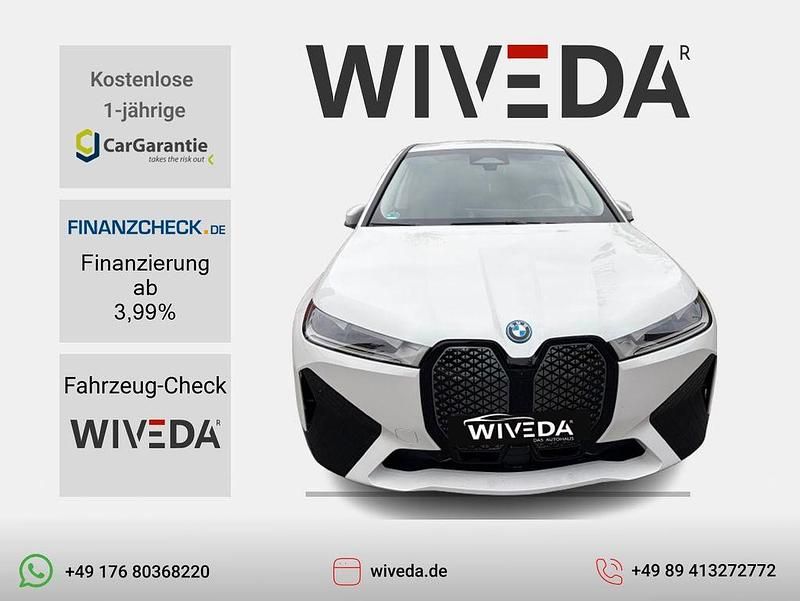 Weiß Gebraucht 2024 BMW iX Sport Line SUV | 55.499 € (Fairer Preis) - Bild 1/4