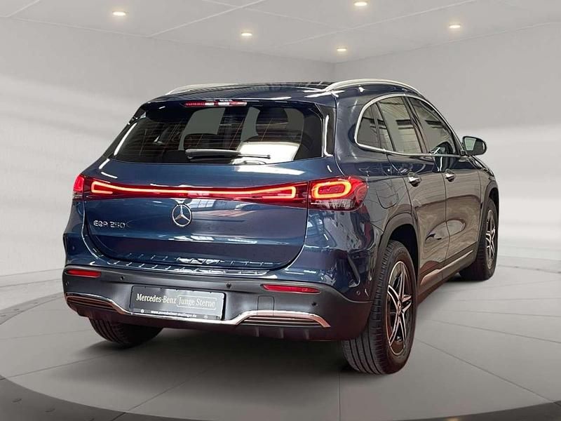 Gebraucht Mercedes EQA250 AMG 139 kW (190 PS) 2023 Denimblau metallic SUV
