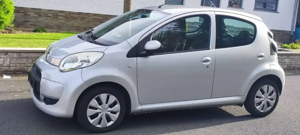 Gebraucht Citroën C1 Advance 68 PS (50 kW) 2011 Silber Kleinwagen