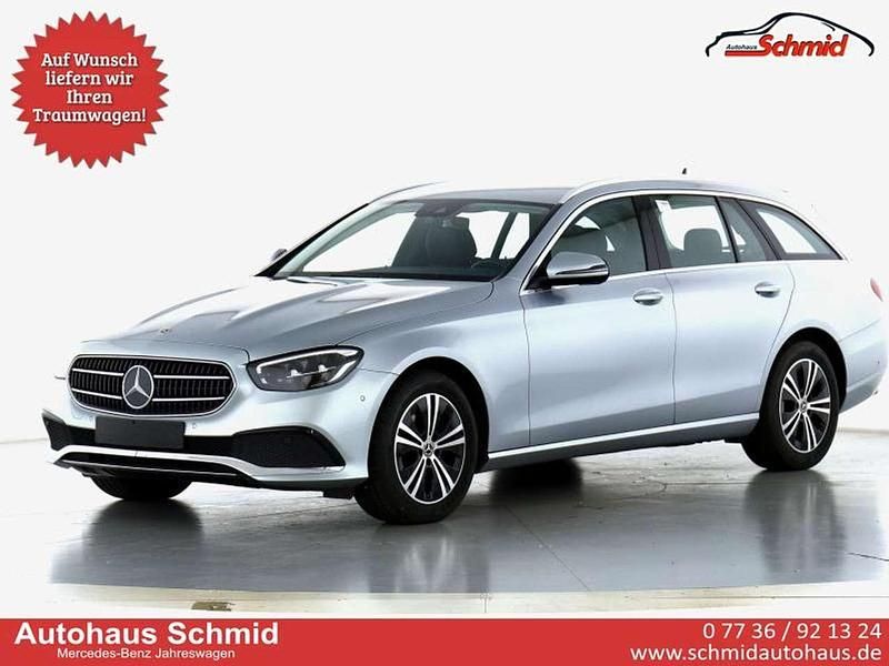 Hightechsilber metallic Gebraucht 2022 Mercedes E220 Avantgarde Kombi | 35.444 € (Fairer Preis) - Bild 1/4