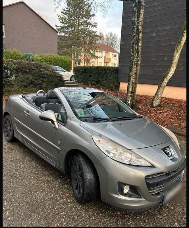 Silber Gebraucht 2013 Peugeot 207 CC Roland Garros Cabrio | 1.400 € (Superpreis) - Bild 1/4