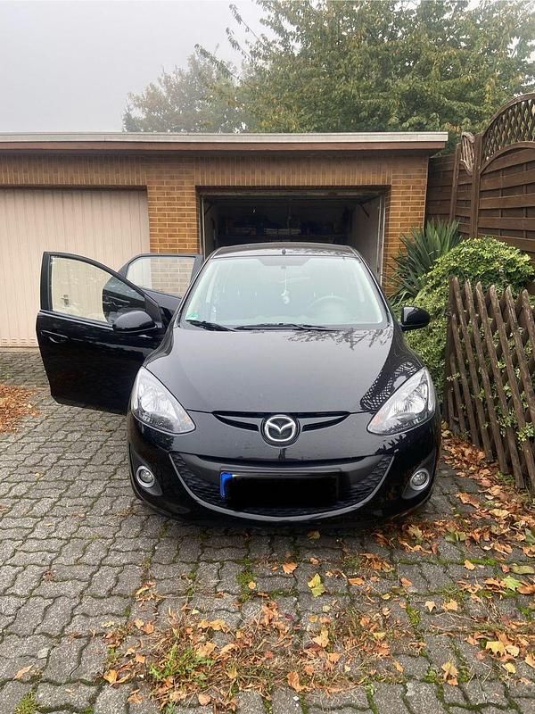Schwarz Gebraucht 2010 Mazda 2 Kleinwagen | 5.490 € (Fairer Preis) - Bild 1/4
