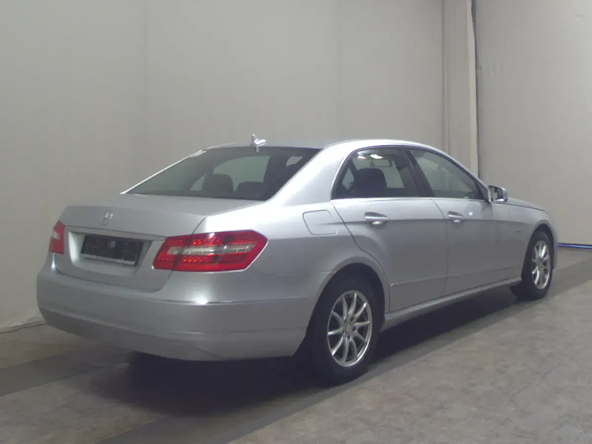 Occasion Mercedes E220 170 ch (125 kW) 2012 Argent Berline