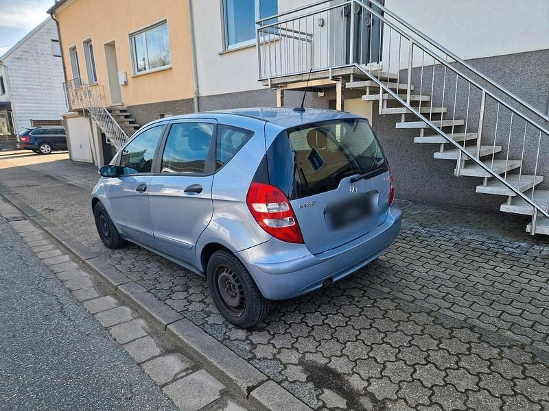 Gebraucht Mercedes A180 109 PS (80 kW) 2007 Blau Kleinwagen